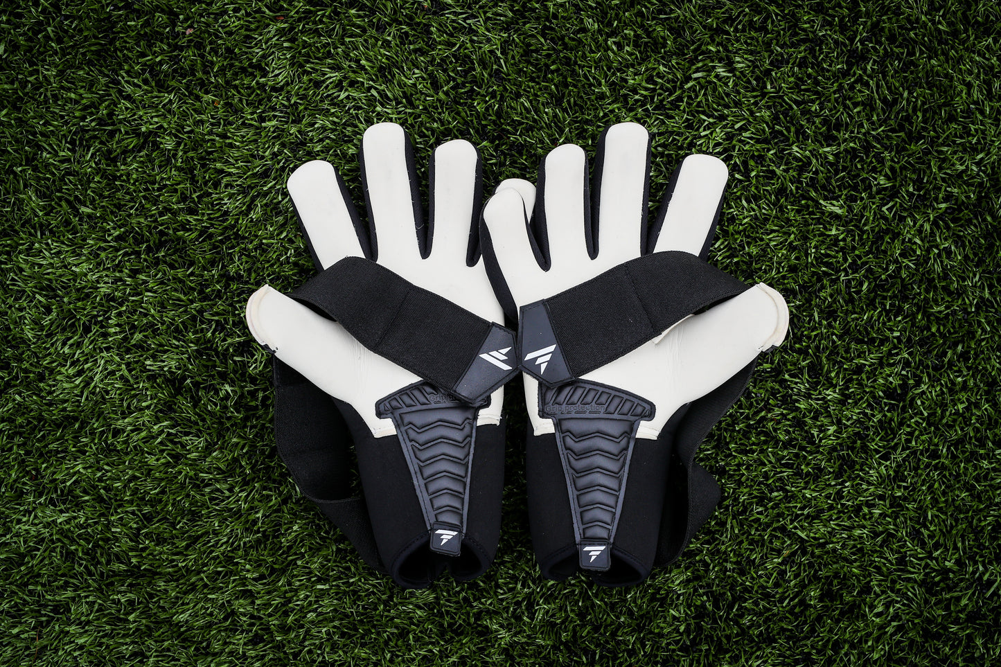 PRO V1 ONYX